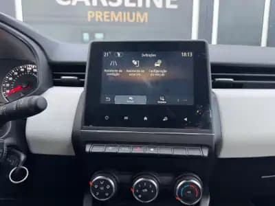 Vendo Renault Clio 2023 - 14490 EUR, 58773 km - AUTO.MOTO.pt