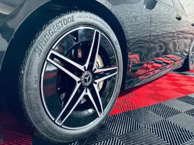 Vendo Mercedes-Benz C 300 2022 - 40990 EUR, 95187 km - AUTO.MOTO.pt