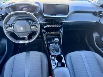 Vendo Peugeot 208 2020 - 16990 EUR, 128000 km - AUTO.MOTO.pt