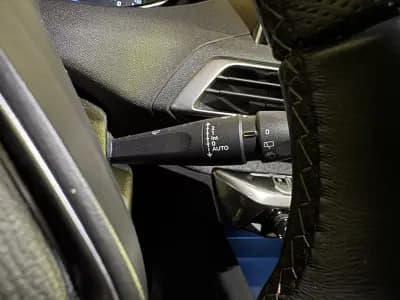 Vendo Peugeot 3008 2018 - 17500 EUR, 134944 km - AUTO.MOTO.pt