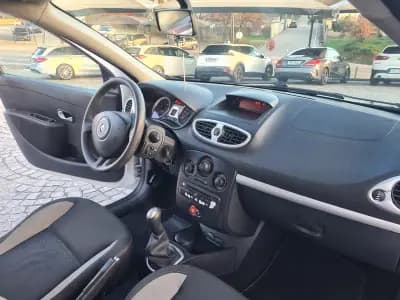 Sell Renault Clio 2011 - 6950 EUR, 249000 km - AUTO.MOTO.pt