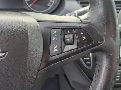 Sell Opel Corsa 2017 - 12900 EUR, 88000 km - AUTO.MOTO.pt