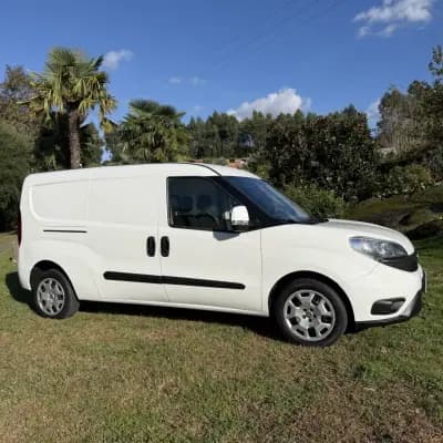 Vendo Fiat Doblo 2017 - 9990 EUR, 198000 km - AUTO.MOTO.pt