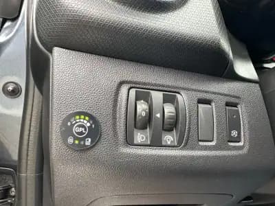 Sell Renault Clio 2019 - 11490 EUR, 113000 km - AUTO.MOTO.pt