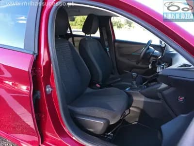 Vendo Peugeot 208 2021 - 14500 EUR, 40000 km - AUTO.MOTO.pt