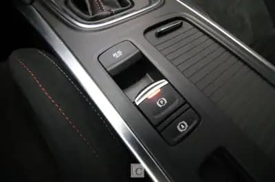 Vendo Renault Mégane 2023 - 75000 EUR, 4000 km - AUTO.MOTO.pt