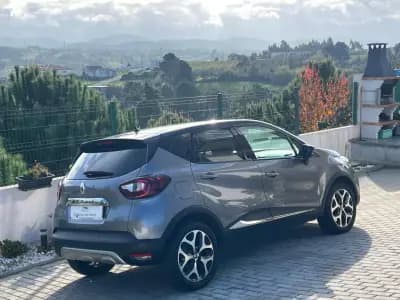 Vendo Renault Captur 2019 - 16990 EUR, 90898 km - AUTO.MOTO.pt
