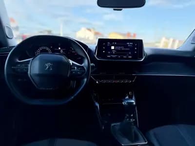 Sell Peugeot 2008 2021 - 18950 EUR, 63000 km - AUTO.MOTO.pt