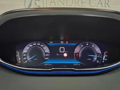 Sell Peugeot 5008 2021 - 22450 EUR, 42414 km - AUTO.MOTO.pt