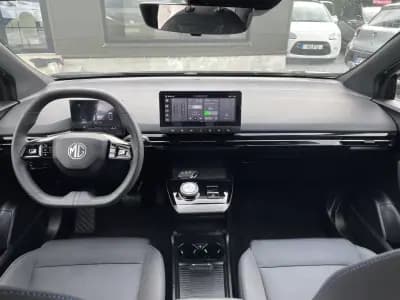 Sell MG MG4 2023 - 19850 EUR, 7054 km - AUTO.MOTO.pt