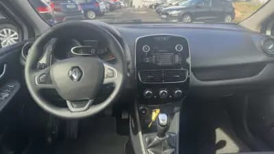 Sell Renault Clio 2016 - 10490 EUR, 141000 km - AUTO.MOTO.pt