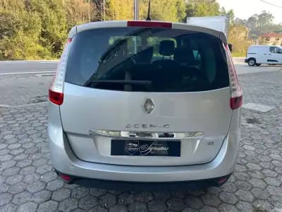 Sell Renault Grand Scénic 2015 - 9900 EUR, 291000 km - AUTO.MOTO.pt