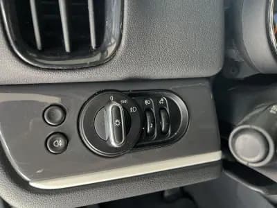 Vendo MINI Countryman 2018 - 19800 EUR, 135541 km - AUTO.MOTO.pt