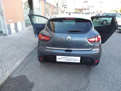 Sell Renault Clio 2017 - 10950 EUR, 140000 km - AUTO.MOTO.pt