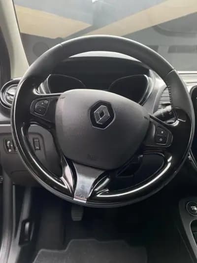 Sell Renault Captur 2014 - 10750 EUR, 114000 km - AUTO.MOTO.pt