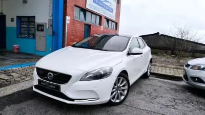 Sell Volvo V40 2013 - 11400 EUR, 182000 km - AUTO.MOTO.pt