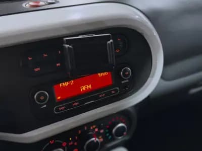 Vendo Renault Twingo 2019 - 12490 EUR, 58595 km - AUTO.MOTO.pt