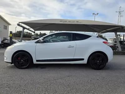Vendo Renault Mégane Coupe 2011 - 8990 EUR, 234000 km - AUTO.MOTO.pt