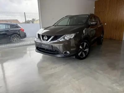 Sell Nissan Qashqai 2015 - 14500 EUR, 171000 km - AUTO.MOTO.pt