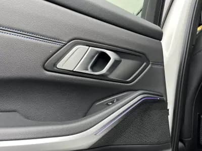 Vendo BMW 320 2021 - 25950 EUR, 229000 km - AUTO.MOTO.pt