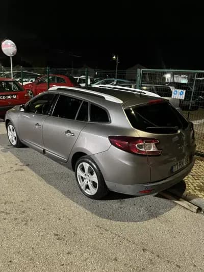 Sell Renault Mégane Sport Tourer 2012 - 7850 EUR, 291000 km - AUTO.MOTO.pt