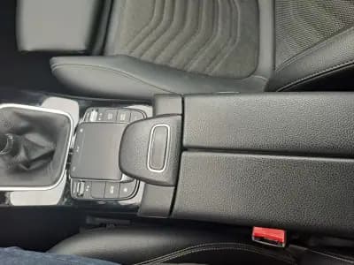 Vendo Mercedes-Benz A 180 2020 - 17950 EUR, 223684 km - AUTO.MOTO.pt