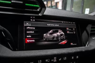 Sell Audi RS3 Sportback 2025 - 86900 EUR, 17138 km - AUTO.MOTO.pt