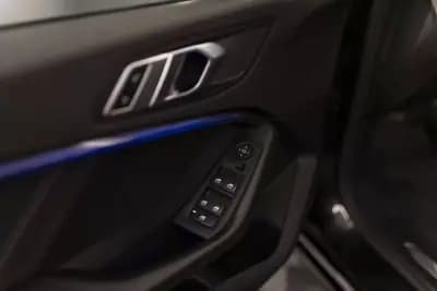 Vendo BMW 118 2021 - 23950 EUR, 152745 km - AUTO.MOTO.pt