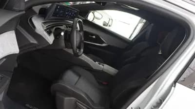 Vendo Peugeot 5008 2025 - 33900 EUR, 25000 km - AUTO.MOTO.pt