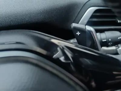 Vendo Peugeot 5008 2021 - 19900 EUR, 128209 km - AUTO.MOTO.pt