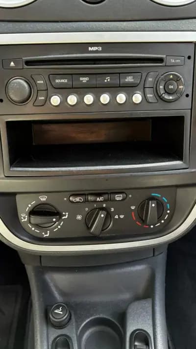 Vendo Citroën C3 2009 - 7250 EUR, 116000 km - AUTO.MOTO.pt