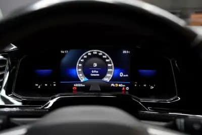 Vendo Volkswagen Taigo 2022 - 16490 EUR, 43000 km - AUTO.MOTO.pt