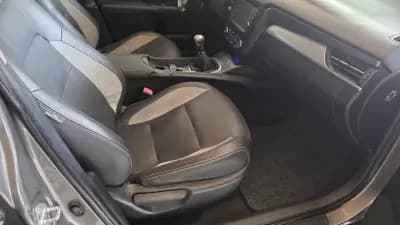 Vendo Toyota Avensis Touring Sports 2016 - 14900 EUR, 212217 km - AUTO.MOTO.pt