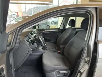 Vendo Volkswagen Golf 2017 - 15950 EUR, 175038 km - AUTO.MOTO.pt