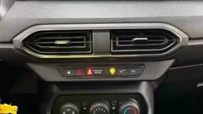 Sell Dacia Jogger 2023 - 15999 EUR, 110000 km - AUTO.MOTO.pt