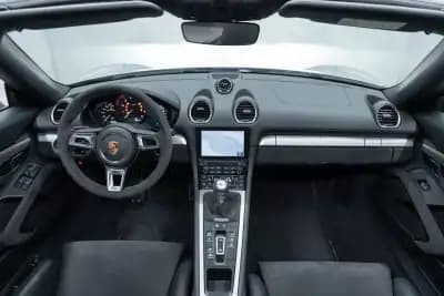 Vendo Porsche 718 Spyder 2020 - 129950 EUR, 16000 km - AUTO.MOTO.pt