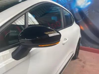 Vendo Renault Clio 2022 - 17899 EUR, 38000 km - AUTO.MOTO.pt