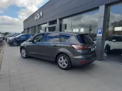 Vendo Ford S-Max 2016 - 17750 EUR, 151186 km - AUTO.MOTO.pt