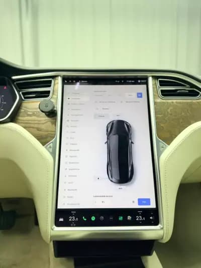 Vendo Tesla Model S 2018 - 23500 EUR, 183000 km - AUTO.MOTO.pt