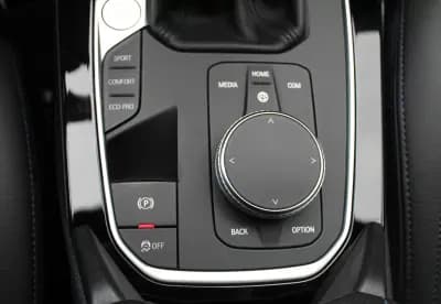 Vendo BMW 116 2020 - 22990 EUR, 121000 km - AUTO.MOTO.pt