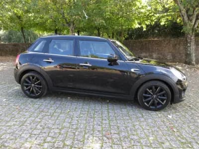 Sell MINI 2021 - 18990 EUR, 97000 km - AUTO.MOTO.pt