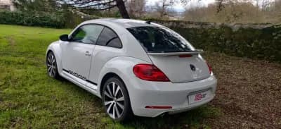 Vendo Volkswagen New Beetle 2011 - 18490 EUR, 163800 km - AUTO.MOTO.pt