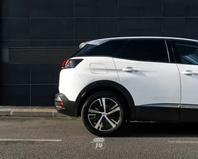 Sell Peugeot 3008 2019 - 17990 EUR, 149900 km - AUTO.MOTO.pt