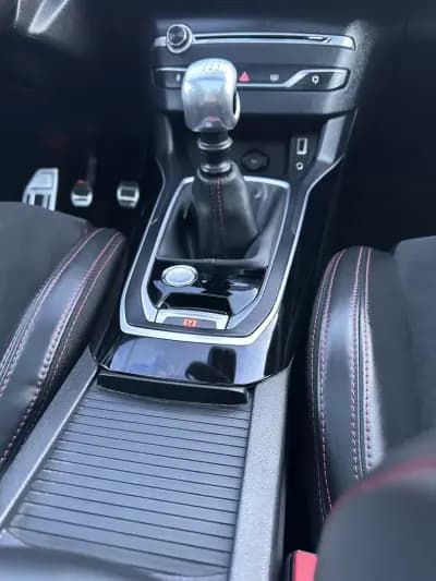 Sell Peugeot 308 SW 2015 - 12900 EUR, 140000 km - AUTO.MOTO.pt