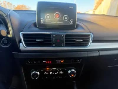 Vendo Mazda 3 2016 - 9800 EUR, 223000 km - AUTO.MOTO.pt