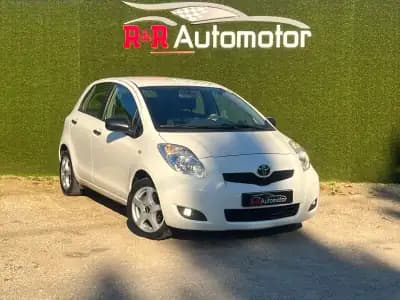 Vendo Toyota Yaris 2011 - 8500 EUR, 150000 km - AUTO.MOTO.pt