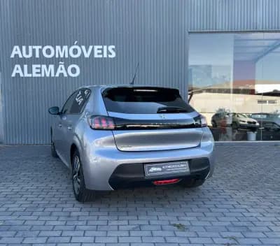 Sell Peugeot 208 2023 - 16250 EUR, 51669 km - AUTO.MOTO.pt