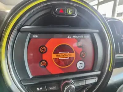 Vendo MINI Countryman 2018 - 19990 EUR, 84000 km - AUTO.MOTO.pt