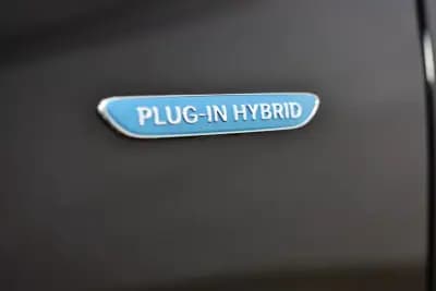 Sell Mercedes-Benz GLC 350 2017 - 39900 EUR, 90000 km - AUTO.MOTO.pt