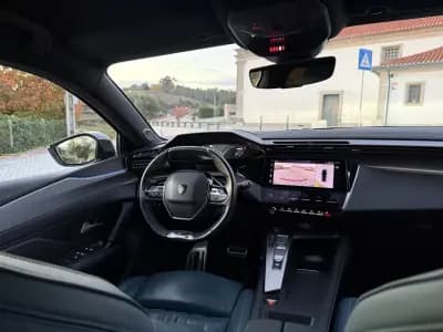 Vendo Peugeot 308 2021 - 25000 EUR, 58000 km - AUTO.MOTO.pt